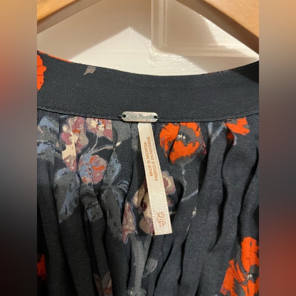 Free People Shirt/Tunic - Picture 2 of 4